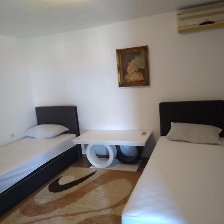 Apartmani Ruza Подгорица Екстериор снимка
