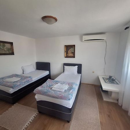 Apartmani Ruza Подгорица Екстериор снимка
