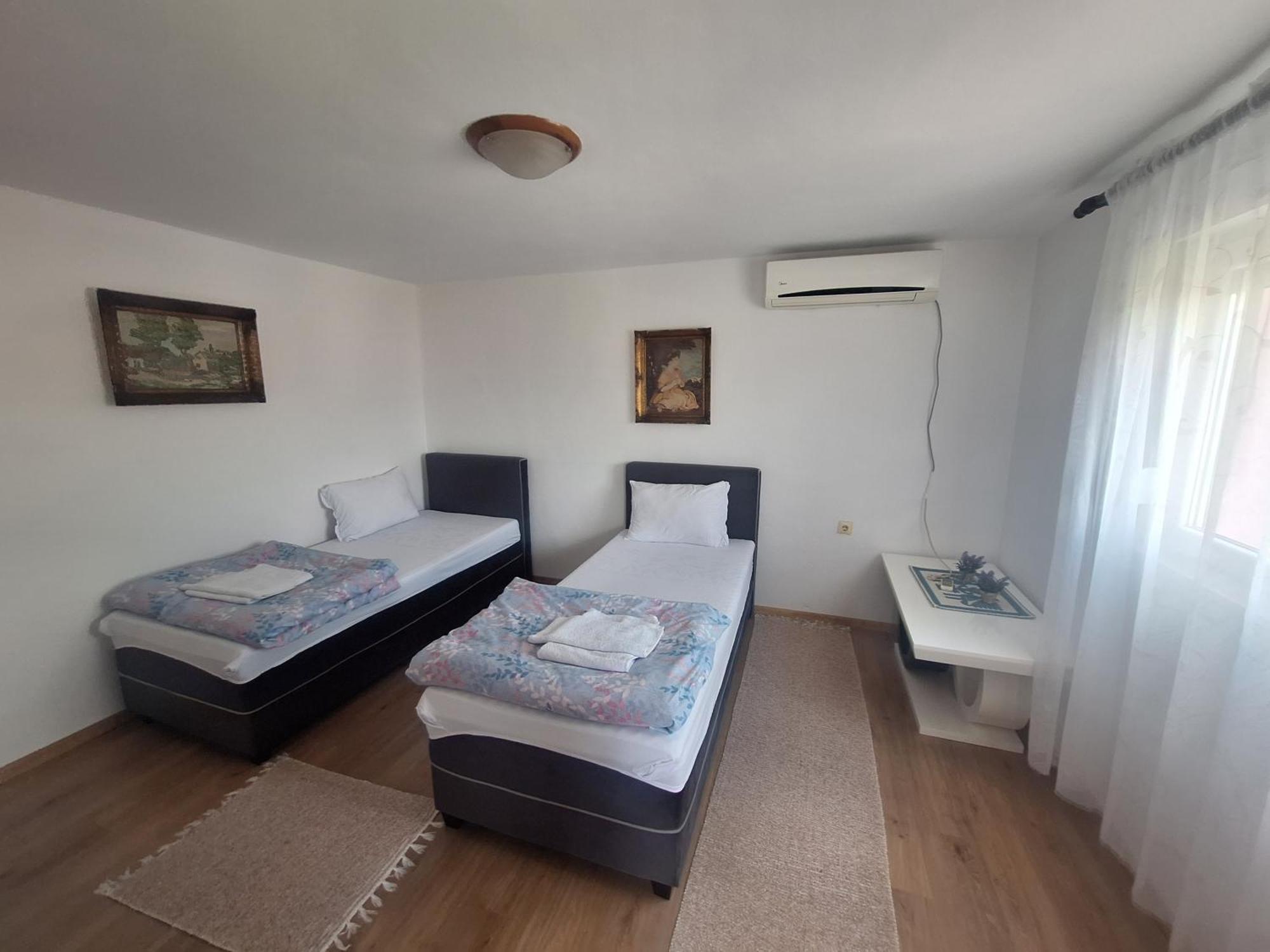 Apartmani Ruza Подгорица Екстериор снимка